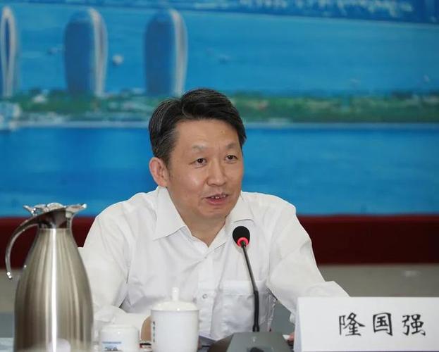 海南自由贸易港建设专家咨询委员会成立大会暨第一次专家座谈会在京召开 汇聚高端智慧，共谋开放新篇